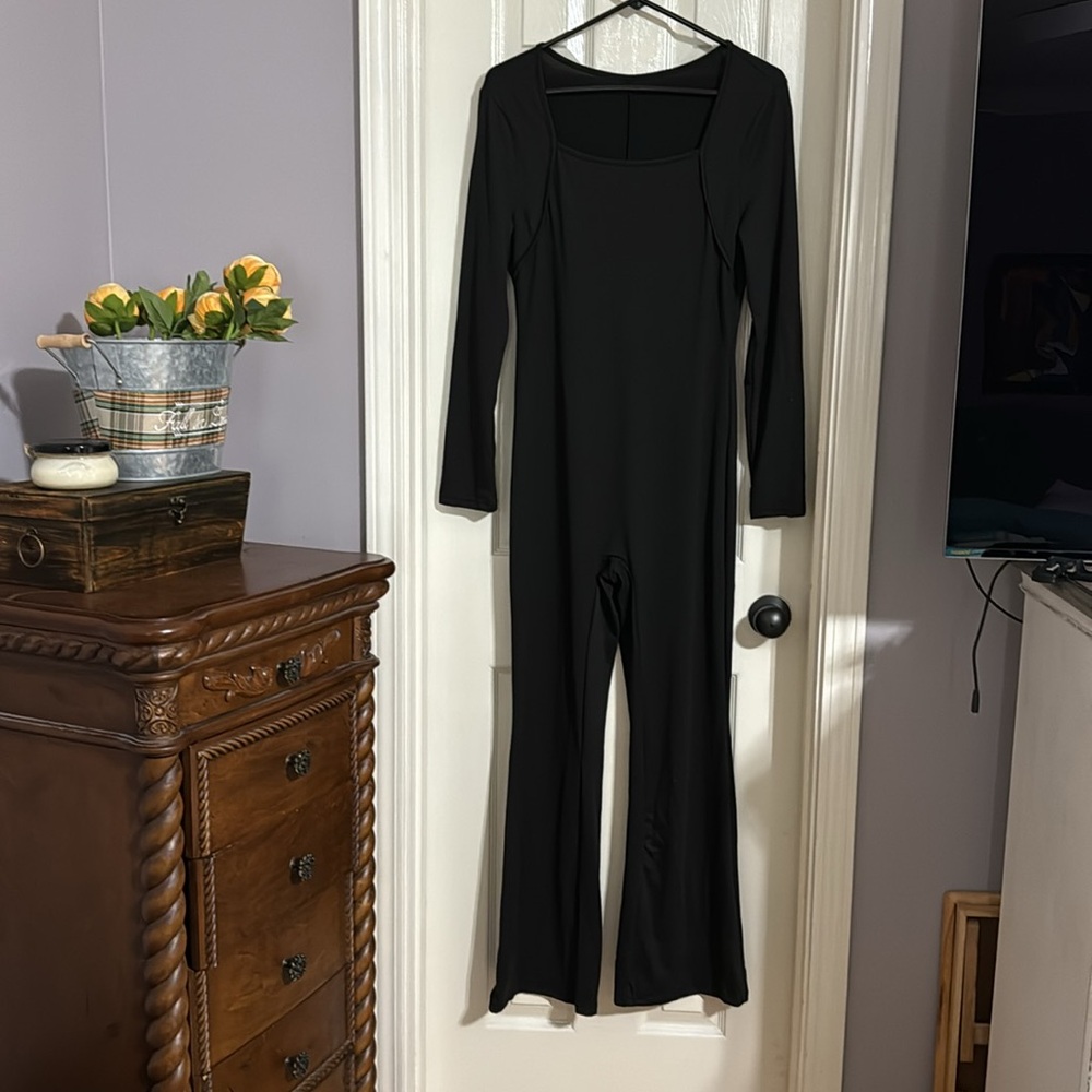 Jumpsuit M Long Sleeve Wide Leg Black one piece Romper